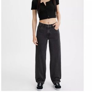 Levi’s baggy dad jeans